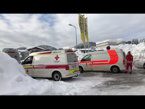 Schneechaos in Salzburg: Lagerhalle in Thalgau eingestürzt