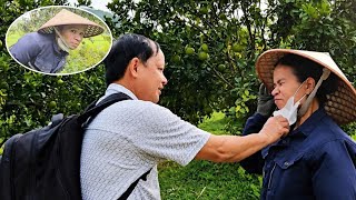 Why did Hoi's mother avoid her ex-boyfriend when they ran into each other