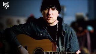 Everlast - I Can&#39;t Move (Music Video)