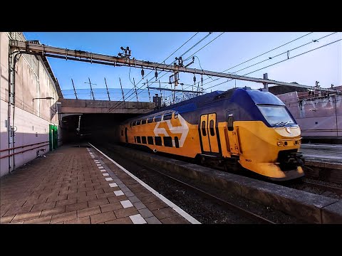 My first 'Flow-livery' VIRMm, but boy she's dirty... - Fly-by -