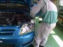 自動車の内外装品の取り外しおよび点検