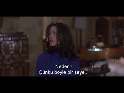 Entrapment (1999) - Art scene