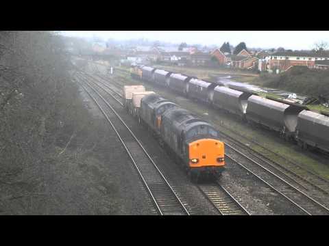 DRS 37059,37606 PASS COLAS 70804 AT GLOUCESTER YARD 050115