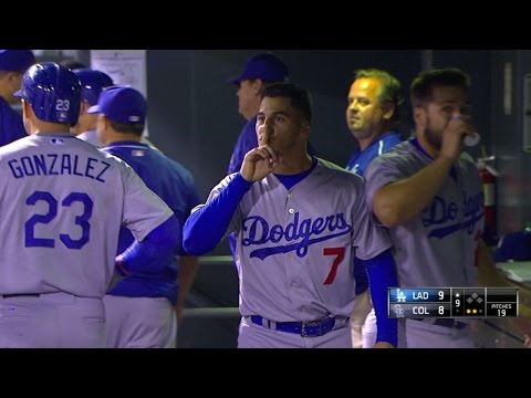 Guerrero's slam gives the Dodgers the lead