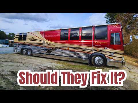 Should the Owner Fix This Luxury 1995 Prevost Featherlite from Auction?
