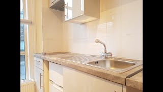 Download the video "Adelaide 2"