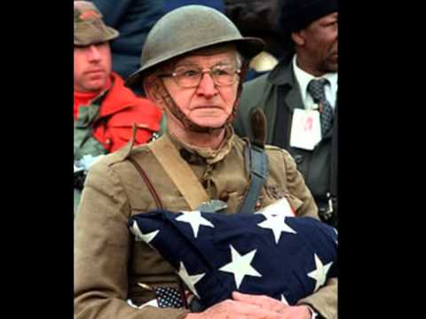 Videoclip de Ragged Old Flag (Live At The Paramount Theatre, NJ/1990) — Johnny Cash