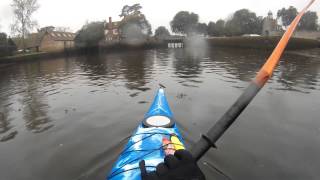 preview picture of video '2014 5th April - Kayaking Lepe to Beaulieu'