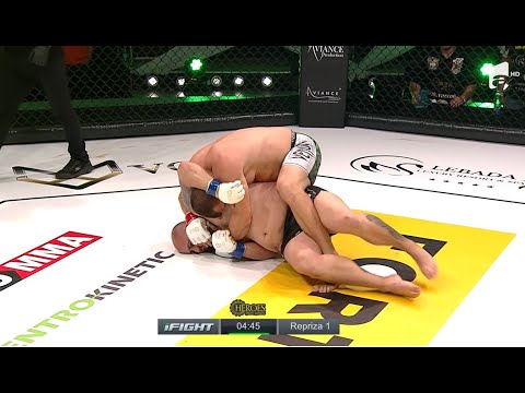 Brașoveanul Csukas rămâne neînvins la profesioniști! Victorie rapidă în sferturile turneului la grea