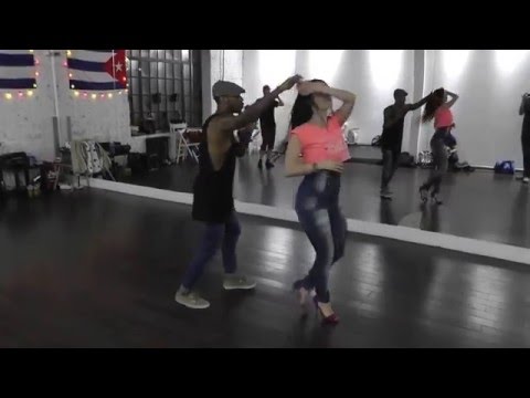 Salsa Nudos Class 12.01.16 at D'AKOKAN Dance School - Yoandy Villaurrutia  & Natasha Sirenko