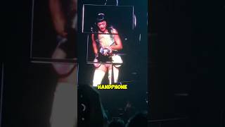 Download lagu Disawer pake HP Saat Lagi Manggung 😱 mp3