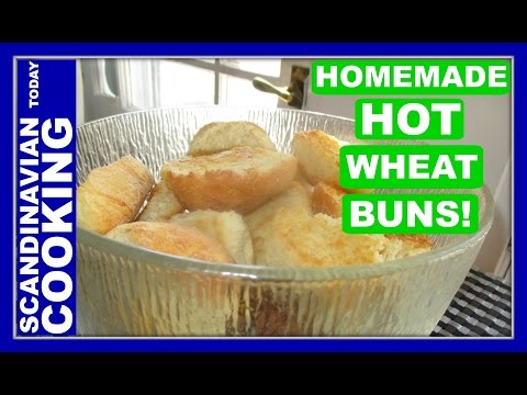 How to Make Danish Hot Wheat Buns - Varme Hveder