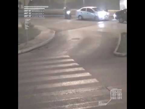 Mujer se duerme al volante y un ciudadano la salva