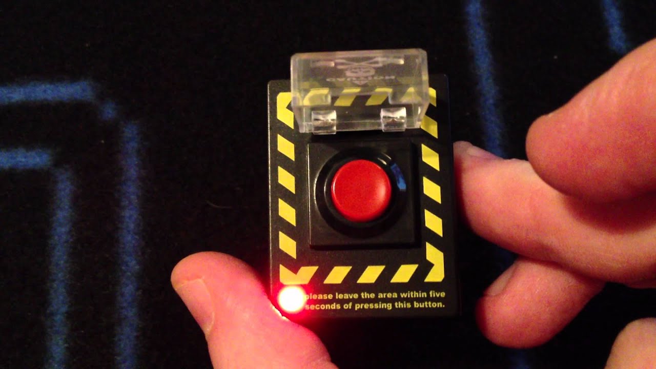 Self Destruct Button Keychain 自爆ボタン