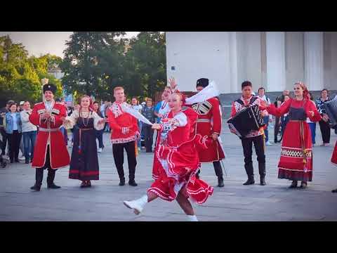 Unharness The Horses, Guys! - Day of Russia 🇷🇺