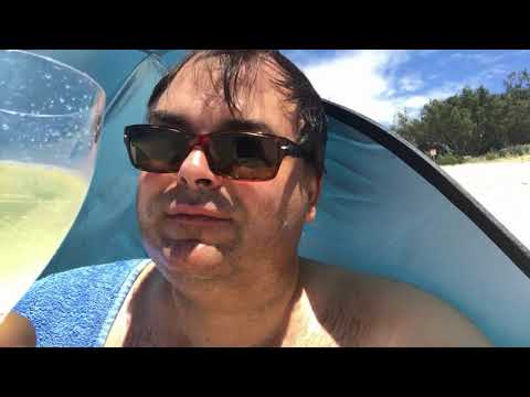 ARCHIE UNEMPLOYED: [vlogs] Day at the beach with SpyderBite