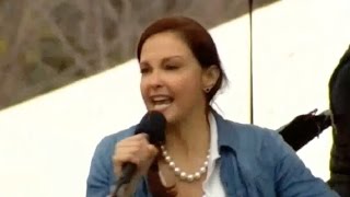 Ashley Judd Rants About Tampons and Her Period - Women’s March in D.C.