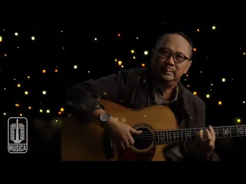 Ebiet G. Ade - Tetes-Tetes Doa Kami (Official Lyric Video)