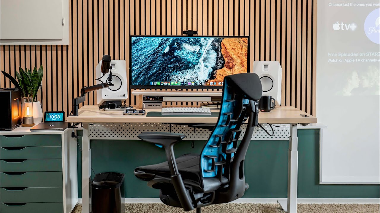 My Ultimate Minimalist and Functional Desk Setup for 2023