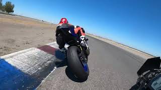 Yamaha MT07 vs R6