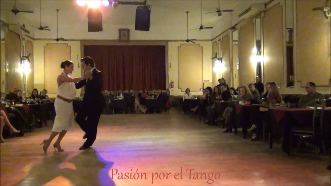 LORENA GOLDESTEIN y CRISTIAN GALLARDO Bailando el Vals RECUERDOS DE LA PAMPA en YIRA YIRA MILONGA