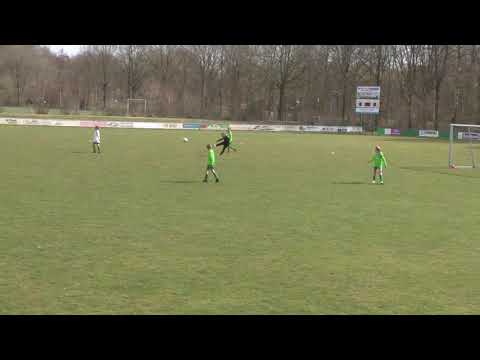 Oefenwedstrijd LTC JO11-2 tegen LTC JO9-1, derde kwart