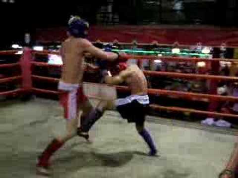 Boxe Thai - Diego vs Damien (part 1) Thaïlande 2007