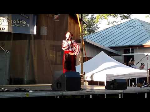 Bianca Minea - Joaca hora-n poienita - Filipesti de Padure 2013