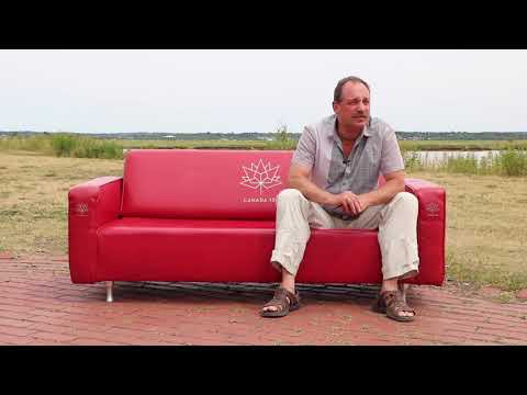 Red Couch Tour - Igor Dobrovolsky