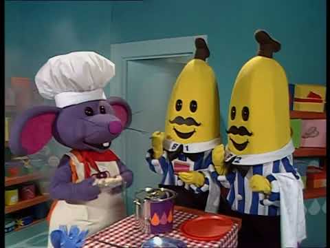 Bananas in Pyjamas - Ep.232 - Waiter Bananas