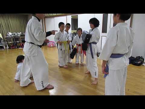 中足を傷めない三日月蹴りの蹴り方