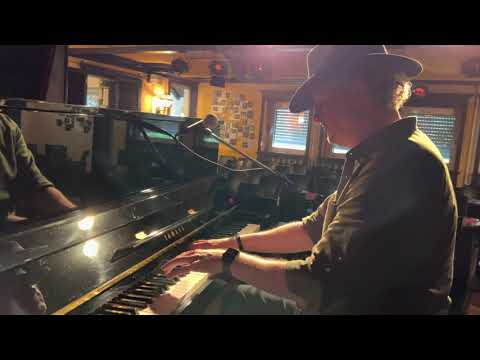Jan Luley plays Creole piano music