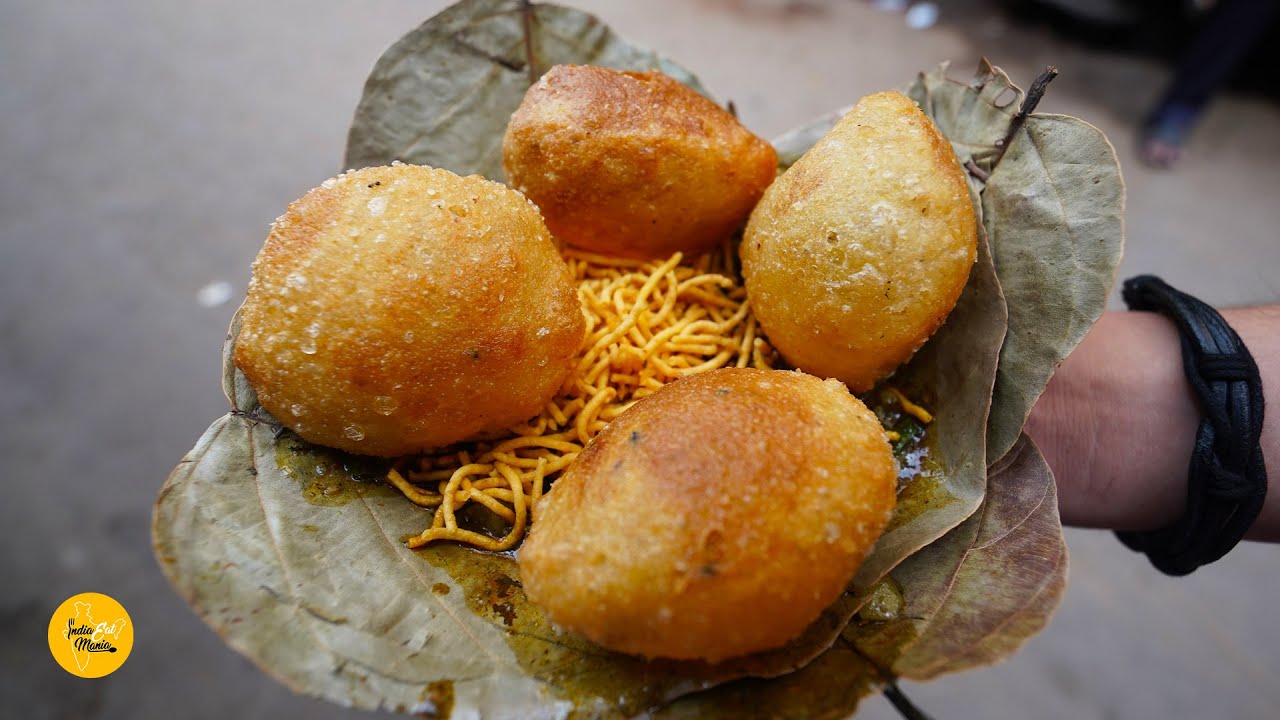 Chhangani Club Kachori Serves Authentic Taste of Kolkata Heaven For