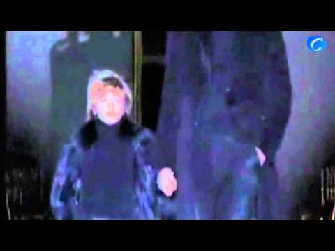 Caídas sobre la pasarela Cibeles en el desfile de Roberto Verino