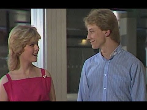 Iveta Bartošová & Petr Sepéši - Červenám (1984)