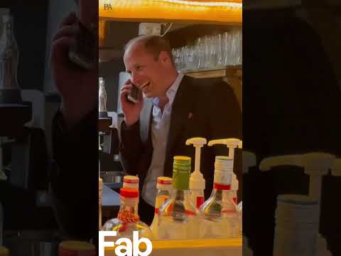 😂 Moment cheeky Prince William pranks customer at Indian restaurant #royal #princewilliam #funny