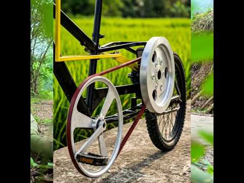 شاب عبقري يحول دراجة عادية إلى دراجة ذاتية الدفع باستخدام قطع جرار قديم😱 #shorts