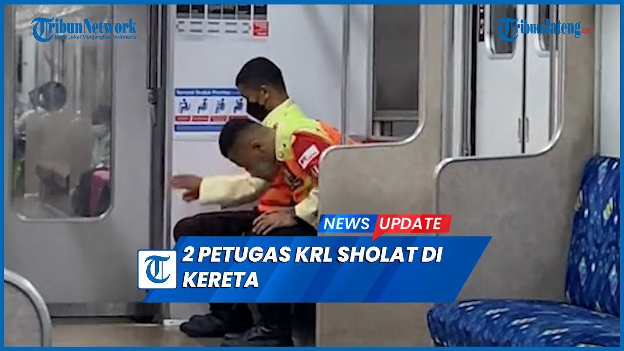 Viral 2 Petugas KRL Sholat di Kereta Commuter Line Sambil Duduk