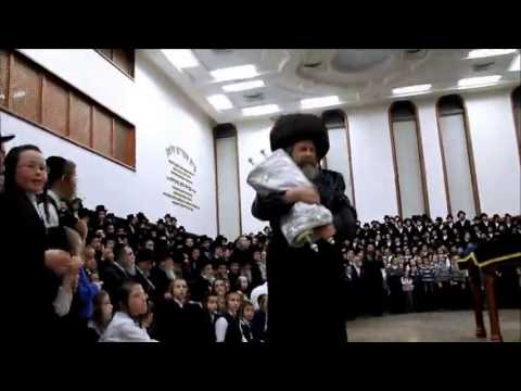 Hachnosas Sefer Torah In Rachmastrivka - Kislev 5773