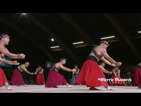 Hālau Nā Kamalei O Līlīlehua • Kumu Robert Uluwehionāpuaikawēkiuokalani Cazimero