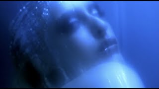 Gia Woods - Fame Kills (Official Visualizer)