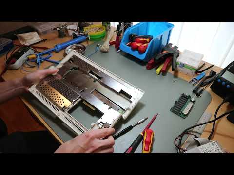 Amiga 600 Part 1: cleaning and recapping
