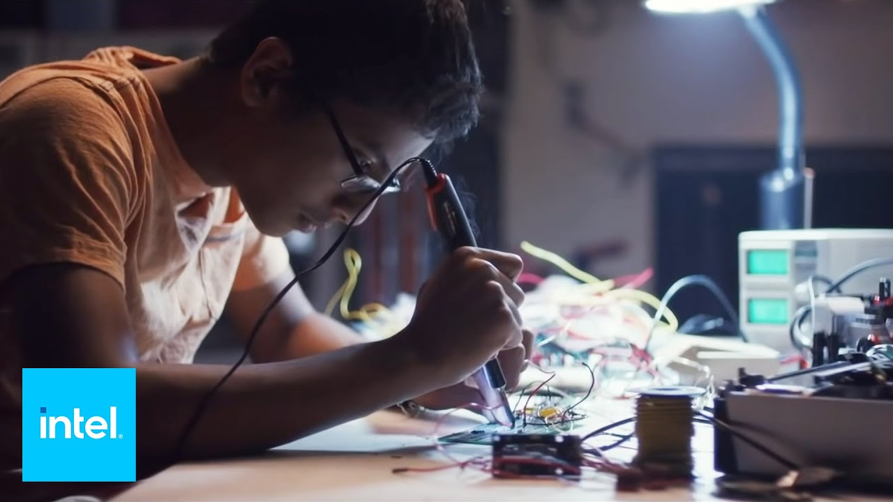 Shubham Banerjee & Intel Edison Meet The Makers | Intel