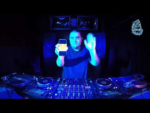 The Blue Oyster: Tomazzo / 18.06 / 19 - 20