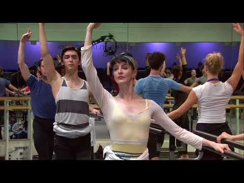 Olivia Cowley | The Royal Ballet | World Ballet Day 2016 Ver.1 (1 min)