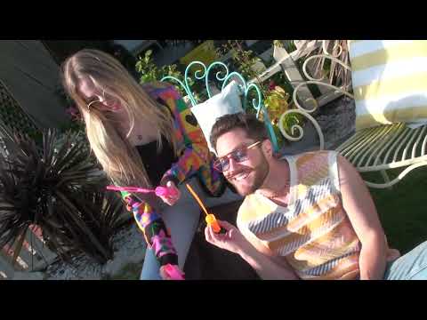 Loote, JORDY & emma løv - Friends [Official Visualizer]