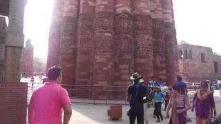 preview picture of video 'CMC Ltd. - Qutub Minar y las ruinas de la antigua ciudad de Lal Kot - Parte 2 (HD)'