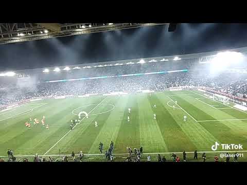 "EL MEJOR ESTADIO DE SUDAMERICA Claro arena de la UC" Barra: Los Cruzados &bull; Club: Universidad Católica