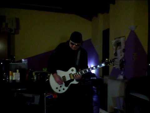 10/8 time signature-fast picking fusion with MEWNESS