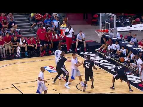 Tony Snell Throws Down the Thunderous Flush!